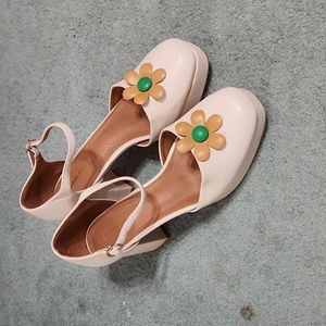 Princess Highway flower platform sz 9